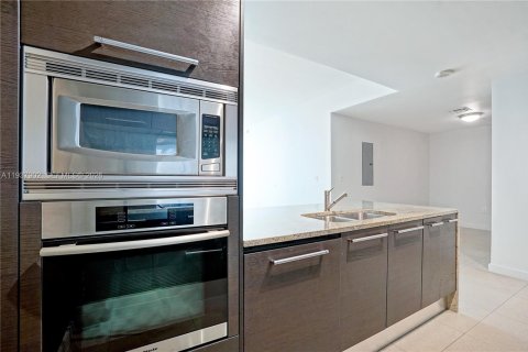 Купить кондоминиум в Майами, Флорида 1 спальня, 95.78м2, № 2091088 - фото 11
