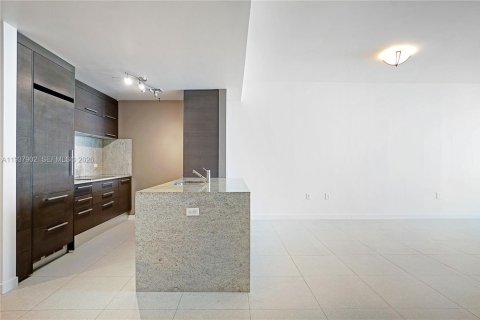 Купить кондоминиум в Майами, Флорида 1 спальня, 95.78м2, № 2091088 - фото 13