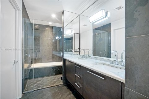 Купить кондоминиум в Майами, Флорида 1 спальня, 95.78м2, № 2091088 - фото 20