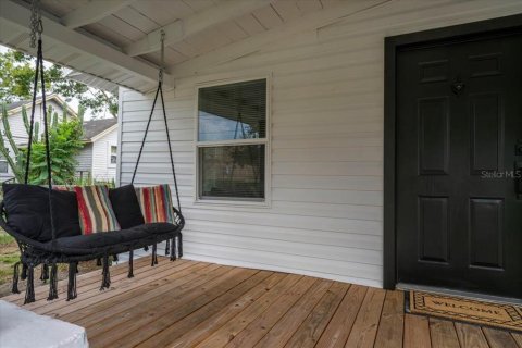 House in Auburndale, Florida 4 bedrooms, 159.42 sq.m. № 1869071 - photo 5