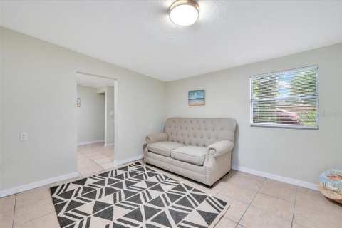 House in Auburndale, Florida 4 bedrooms, 159.42 sq.m. № 1869071 - photo 30
