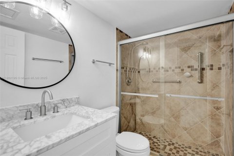 Condominio en venta en Deerfield Beach, Florida, 2 dormitorios, 76.18 m2 № 1890645 - foto 18