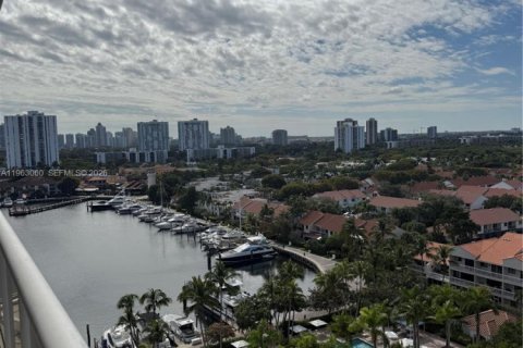 Condo à Aventura, Floride, 3 chambres  № 2024247