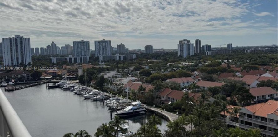 Condo à Aventura, Floride, 3 chambres  № 2024247