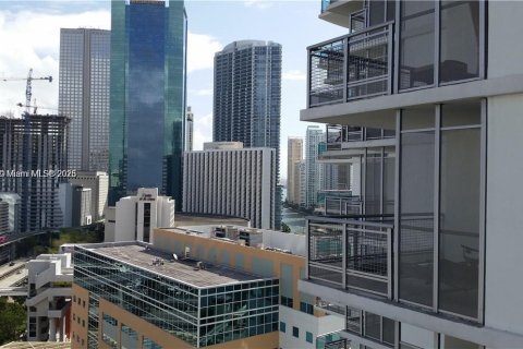 Condo in Miami, Florida, 1 bedroom  № 1848845 - photo 18