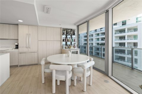 Снять в аренду кондоминиум в Майами, Флорида 3 спальни, 187.48м2, № 2002482 - фото 7