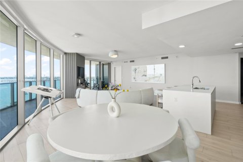 Снять в аренду кондоминиум в Майами, Флорида 3 спальни, 187.48м2, № 2002482 - фото 8