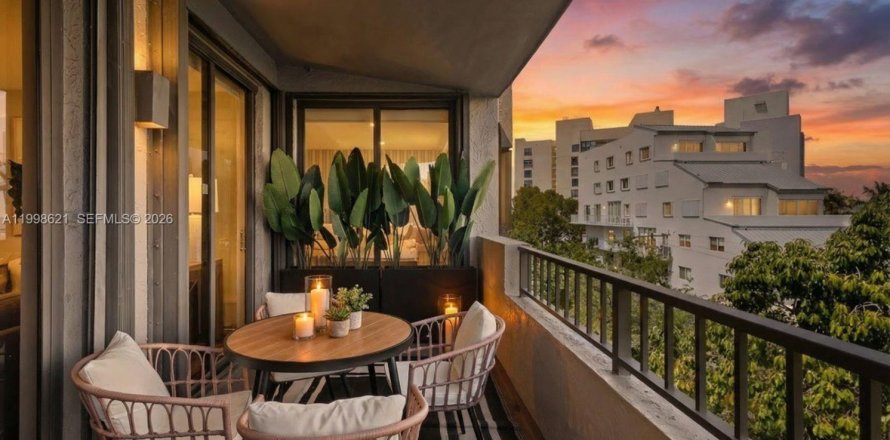 Кондоминиум с 3 спальнями в Ки-Бискейн, Флорида № 2064846