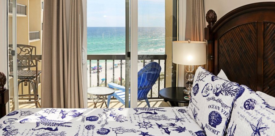 Condominio en Panama City Beach, Florida, 2 dormitorios № 561591