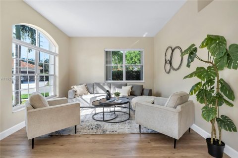 Villa ou maison à vendre à Pembroke Pines, Floride: 4 chambres, 222.41 m2 № 1989345 - photo 8