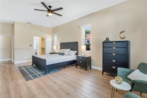 Villa ou maison à vendre à Pembroke Pines, Floride: 4 chambres, 222.41 m2 № 1989345 - photo 15