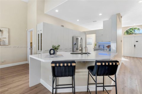 Villa ou maison à vendre à Pembroke Pines, Floride: 4 chambres, 222.41 m2 № 1989345 - photo 14