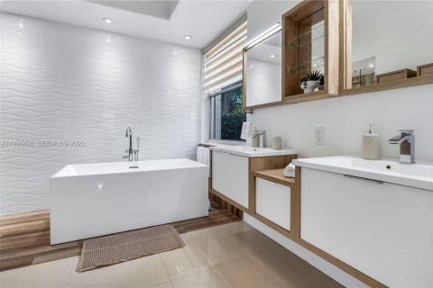 Villa ou maison à vendre à Pembroke Pines, Floride: 4 chambres, 222.41 m2 № 1989345 - photo 18