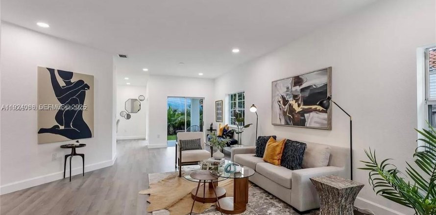 Дом в Хомстед, Флорида 4 спальни, 166.39м2 № 1982206