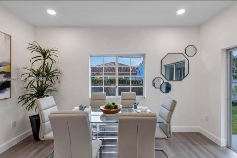 Купить виллу или дом в Хомстед, Флорида 4 спальни, 166.39м2, № 1982206 - фото 5