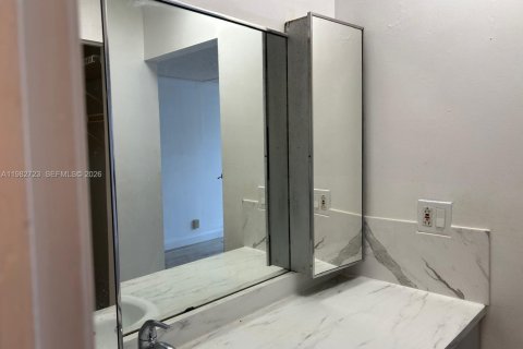 Copropriété à vendre à Lauderhill, Floride: 2 chambres, 102.19 m2 № 2049244 - photo 14