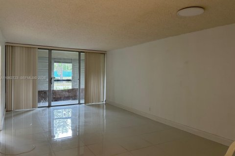 Copropriété à vendre à Lauderhill, Floride: 2 chambres, 102.19 m2 № 2049244 - photo 5