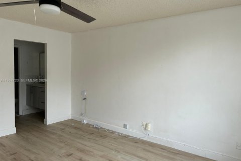 Copropriété à vendre à Lauderhill, Floride: 2 chambres, 102.19 m2 № 2049244 - photo 7