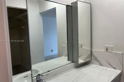 Copropriété à vendre à Lauderhill, Floride: 2 chambres, 102.19 m2 № 2049244 - photo 13