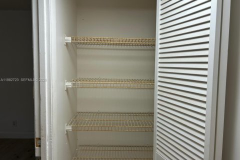 Copropriété à vendre à Lauderhill, Floride: 2 chambres, 102.19 m2 № 2049244 - photo 18