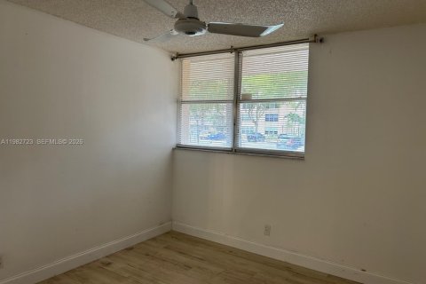 Copropriété à vendre à Lauderhill, Floride: 2 chambres, 102.19 m2 № 2049244 - photo 8