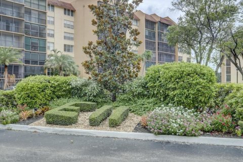 Copropriété à vendre à Lauderhill, Floride: 2 chambres, 102.19 m2 № 2049244 - photo 27