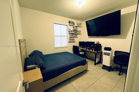 Villa ou maison à vendre à Miami, Floride: 3 chambres, 176.89 m2 № 1999291 - photo 13