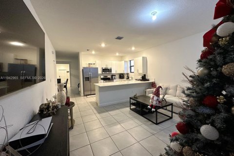 Villa ou maison à vendre à Miami, Floride: 3 chambres, 176.89 m2 № 1999291 - photo 7