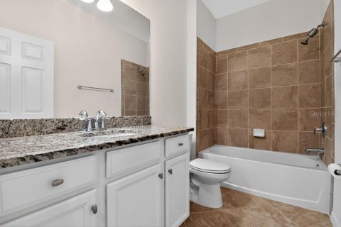 House in Punta Gorda, Florida 2 bedrooms, 145.3 sq.m. № 1873186 - photo 14