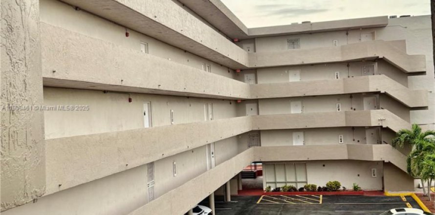 Condo à Miami, Floride, 1 chambre  № 1952812