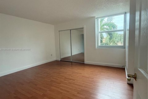 Copropriété à louer à Miami, Floride: 1 chambre, 81.1 m2 № 1952812 - photo 8
