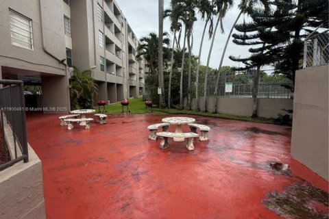 Copropriété à louer à Miami, Floride: 1 chambre, 81.1 m2 № 1952812 - photo 17