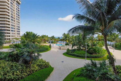 Condo in Miami, Florida, 2 bedrooms № 2088217 - photo 28