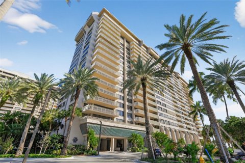 Condo in Miami, Florida, 2 bedrooms № 2088217
