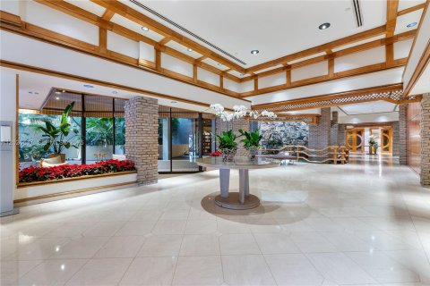Condo in Miami, Florida, 2 bedrooms № 2088217 - photo 18