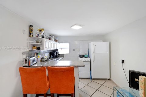 Купить виллу или дом в Норт-Майами, Флорида 3 спальни, 130.06м2, № 2080049 - фото 3