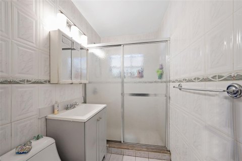 Купить виллу или дом в Норт-Майами, Флорида 3 спальни, 130.06м2, № 2080049 - фото 14