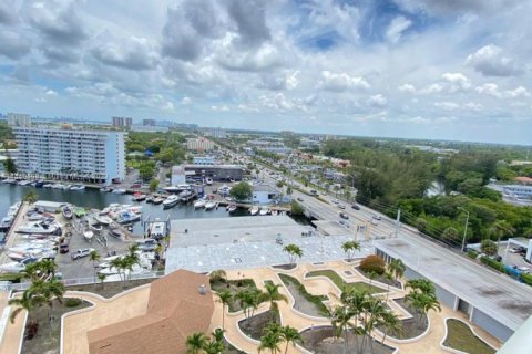 Copropriété à vendre à North Miami, Floride: 2 chambres, 83.61 m2 № 2035106 - photo 2