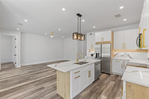 Casa en venta en Venice, Florida, 3 dormitorios, 156.17 m2 № 1761057 - foto 9