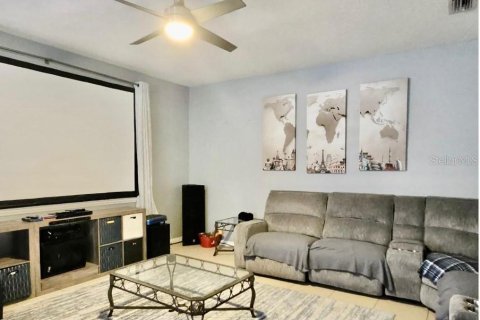Casa en venta en Gibsonton, Florida, 5 dormitorios, 252.79 m2 № 2380966 - foto 5