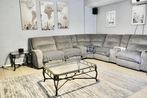 Casa en venta en Gibsonton, Florida, 5 dormitorios, 252.79 m2 № 2380966 - foto 4