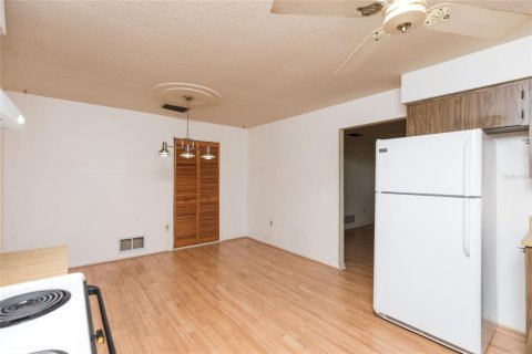 House in Flagler Beach, Florida 2 bedrooms, 90.86 sq.m. № 1559235 - photo 13