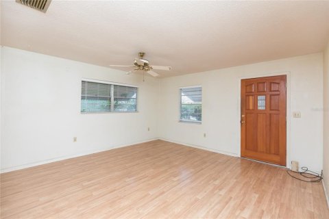 House in Flagler Beach, Florida 2 bedrooms, 90.86 sq.m. № 1559235 - photo 7