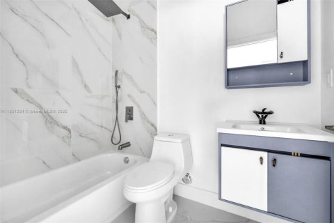 Купить виллу или дом в Хомстед, Флорида 4 спальни, 193.61м2, № 1958154 - фото 26