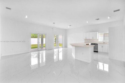 Купить виллу или дом в Хомстед, Флорида 4 спальни, 193.61м2, № 1958154 - фото 19