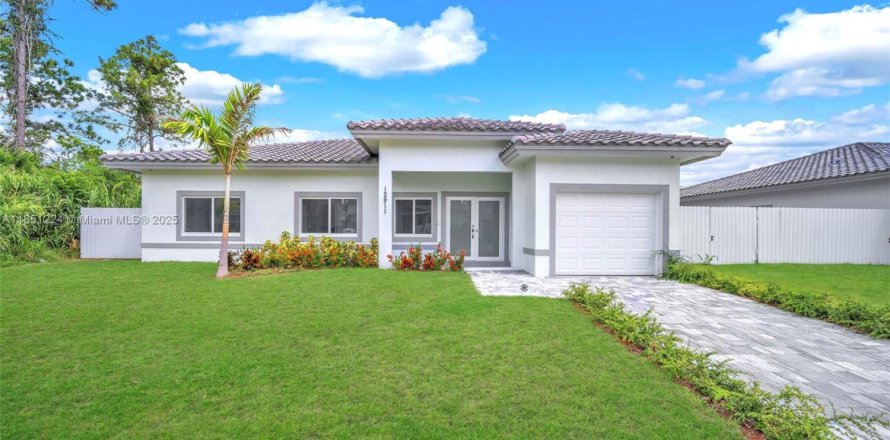 Дом в Хомстед, Флорида 4 спальни, 193.61м2 № 1958154