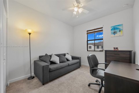 Townhouse in Homestead, Florida 3 bedrooms, 137.77 sq.m. № 1805986 - photo 18