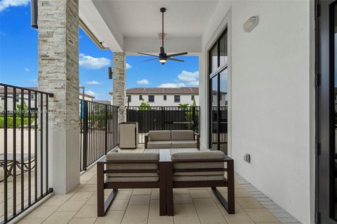 Townhouse in Homestead, Florida 3 bedrooms, 137.77 sq.m. № 1805986 - photo 23