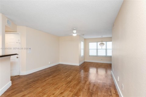 Condo à Sunrise, Floride, 2 chambres  № 2008435