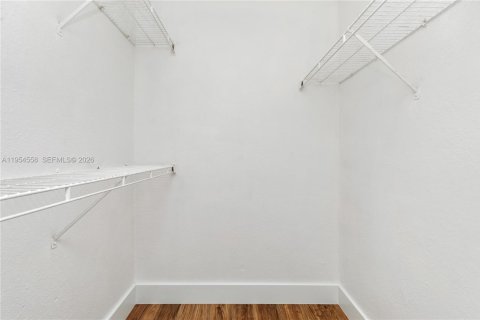 Copropriété à vendre à Sunrise, Floride: 2 chambres, 98.94 m2 № 2008435 - photo 30